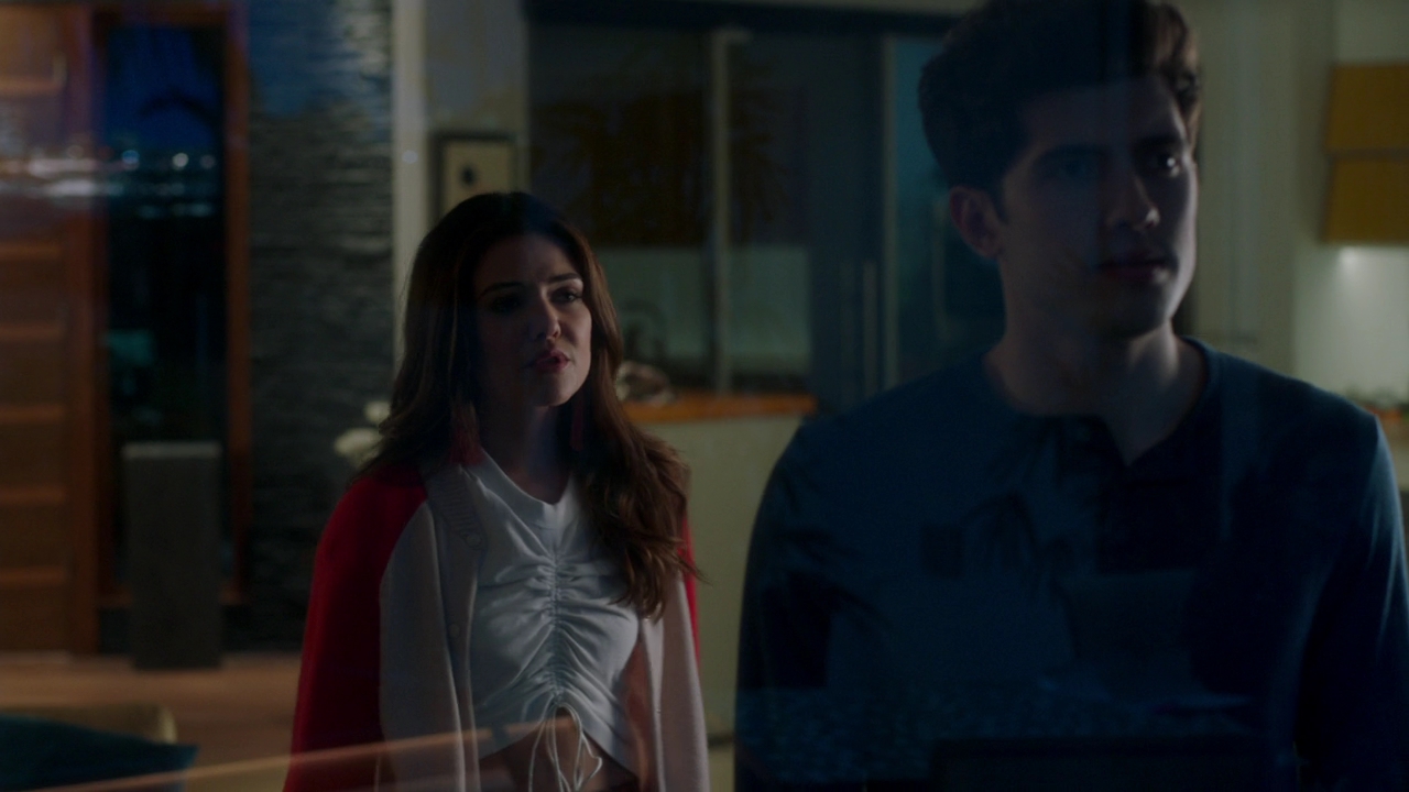 VampireDiariesWorld-dot-NL_FamousInLove2x07-0601.jpg