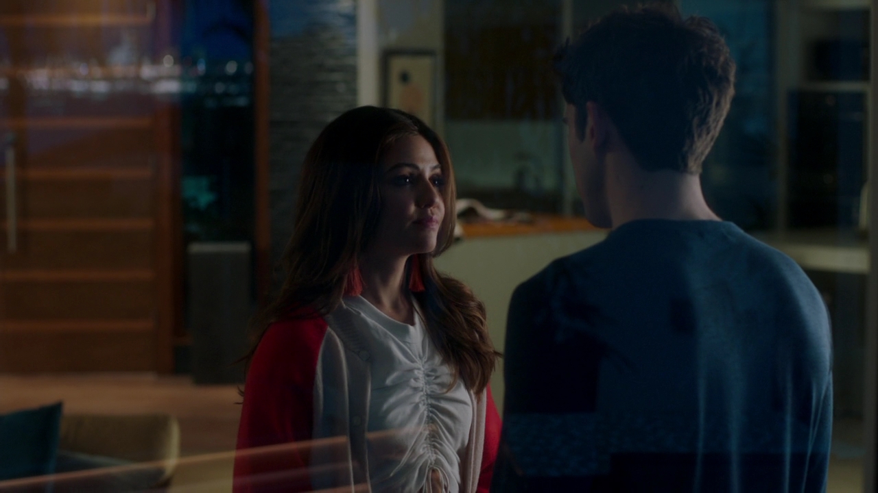 VampireDiariesWorld-dot-NL_FamousInLove2x07-0643.jpg