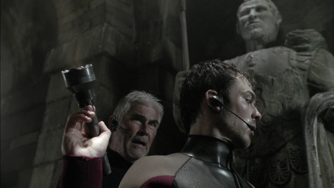 VampireDiariesWorld-dot-nl_LostCityRaiders0911.jpg