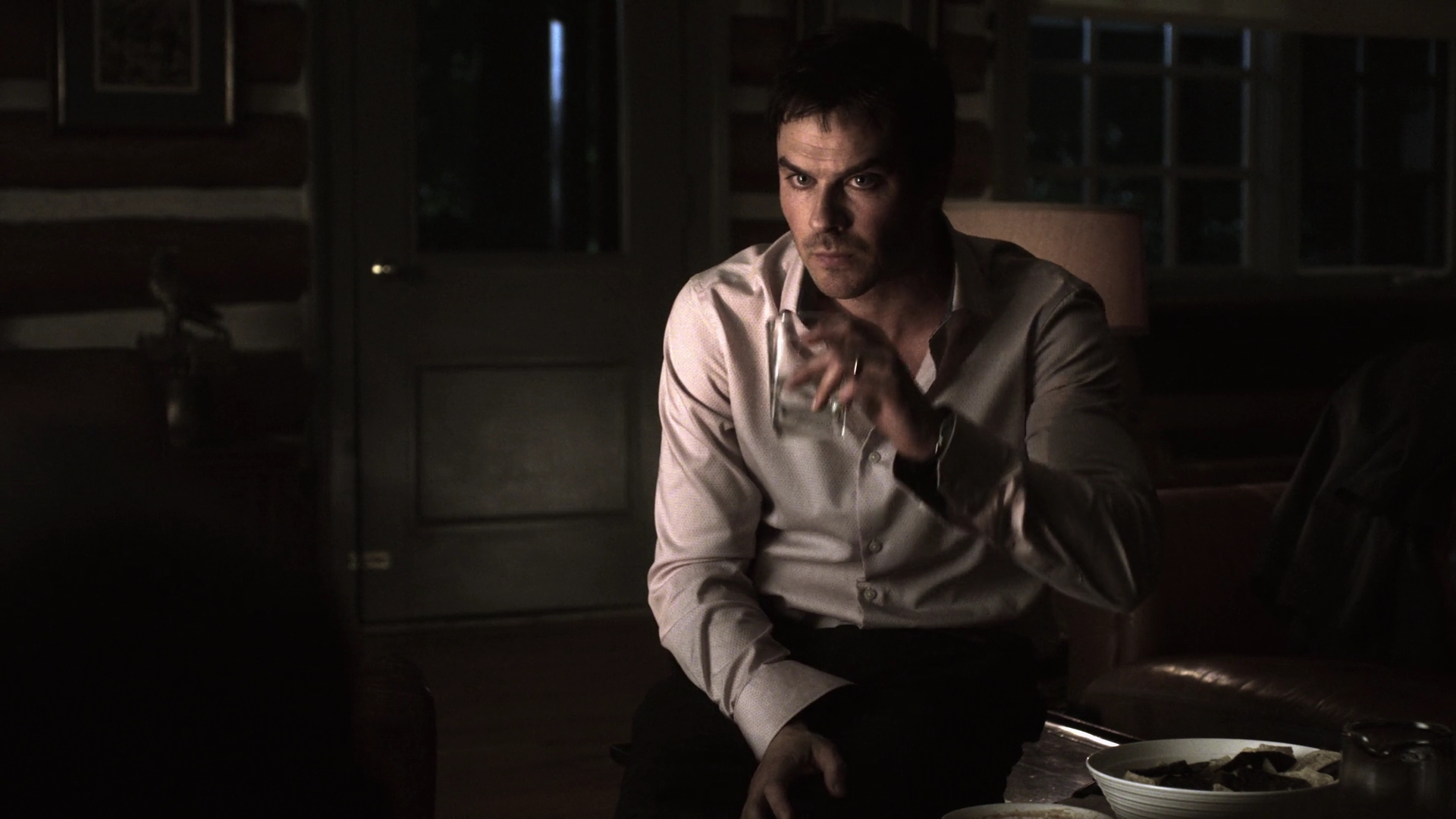 VampireDiariesWorld-dot-nl_V-Wars1x09-1974.jpg