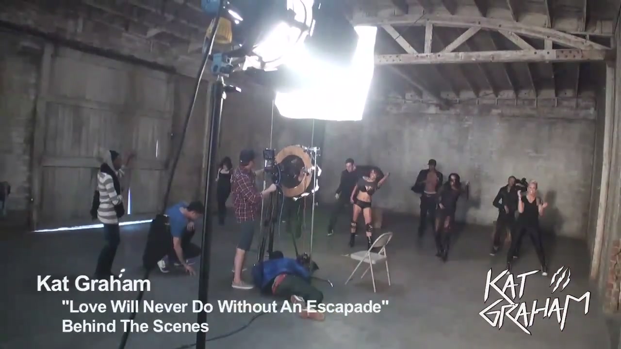 vampirediariesworld_dot_org--LoveWillNeverDoWithoutAnEscapade-BTS0003.jpg