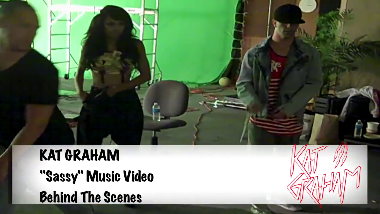 VampireDiariesWorld-dot-org_Sassy-MusicVideo_BehindTheScenes-Captures00010.png