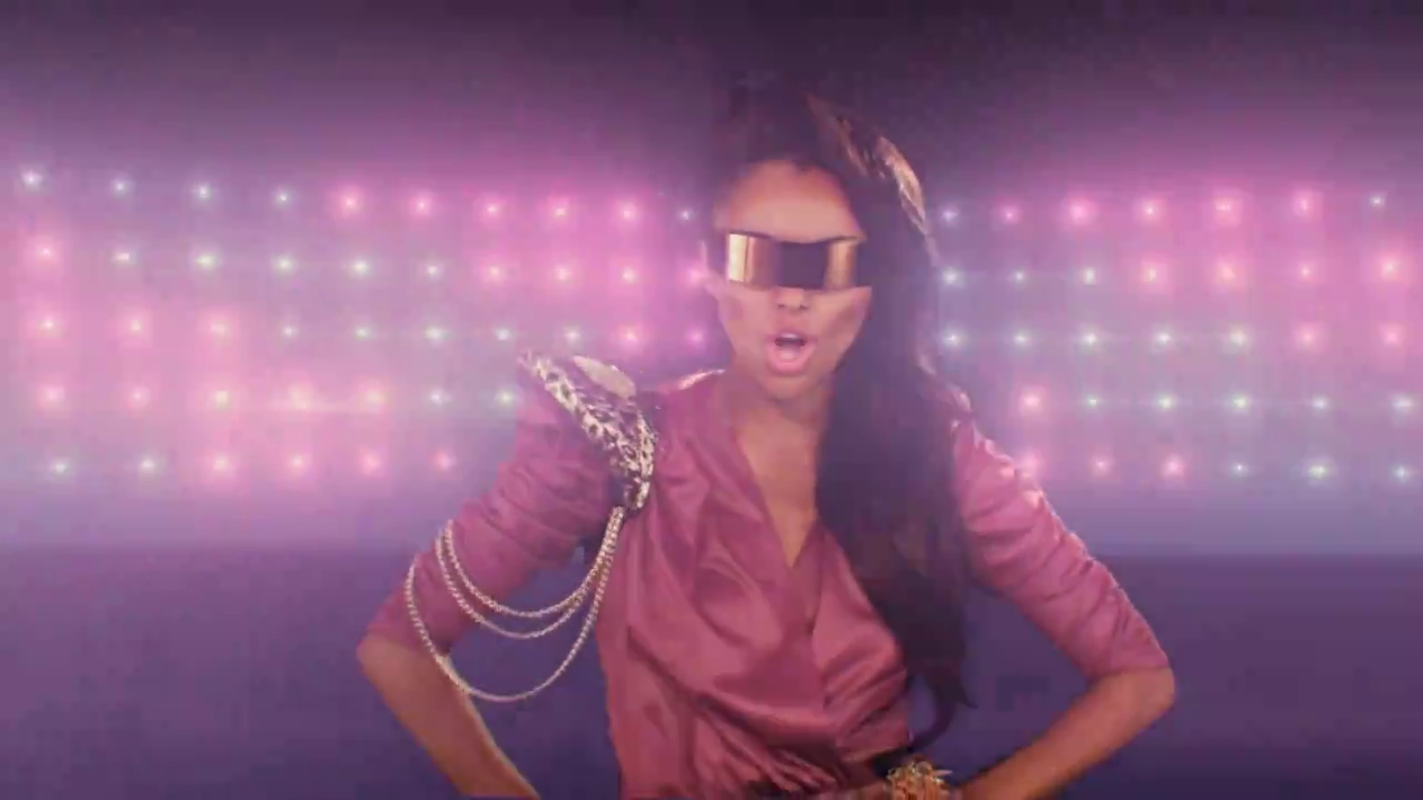 VampireDiariesWorld_dot_org-Sassy00134.png