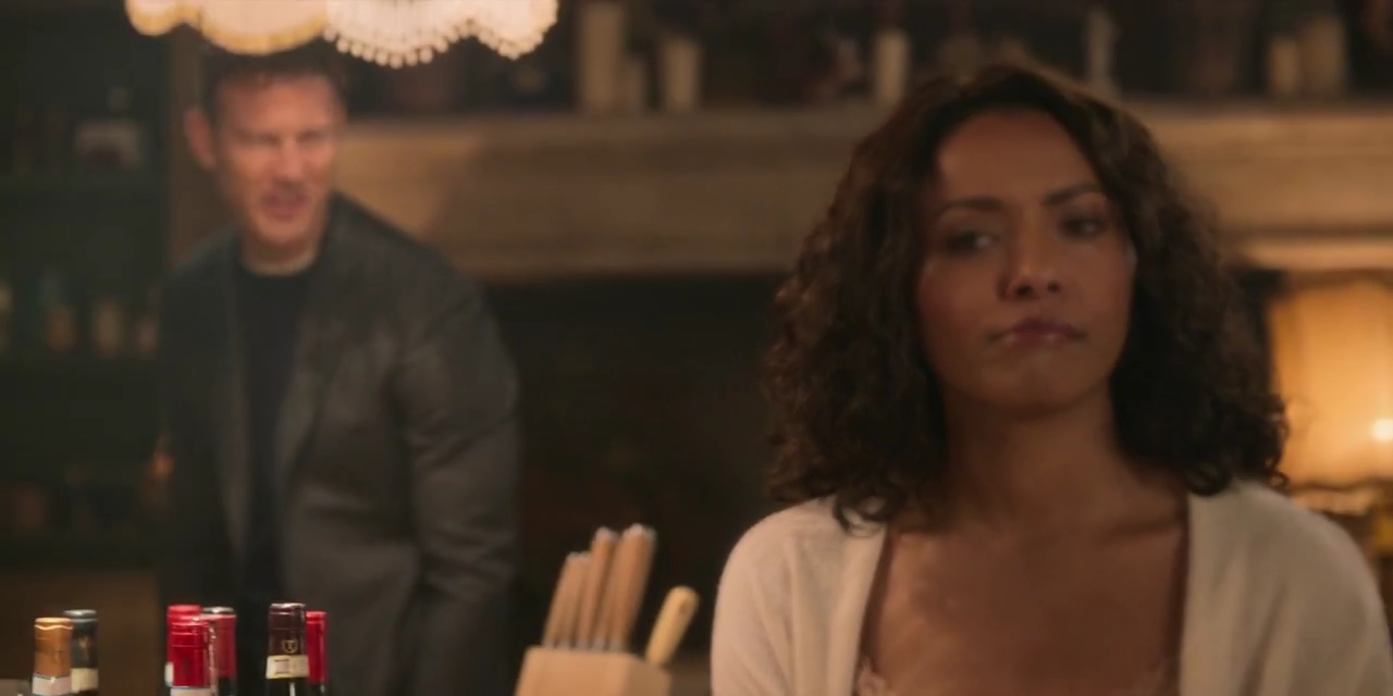 VampireDiariesWorld-dot-nl_LoveInTheVilla2583.jpg