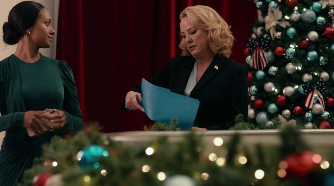 VampireDiariesWorld-dot-nl_OperationChristmasDrop0448.jpg