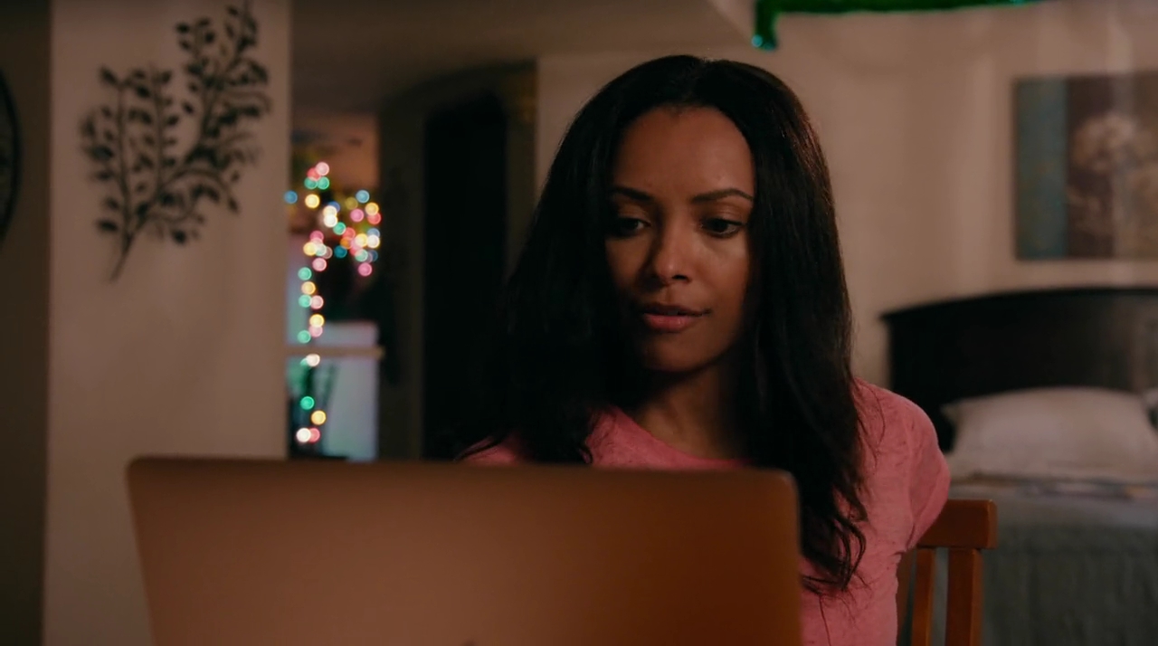 VampireDiariesWorld-dot-nl_OperationChristmasDrop1982.jpg VampireDiariesWorld-dot-nl_OperationChristmasDrop1982.jpg