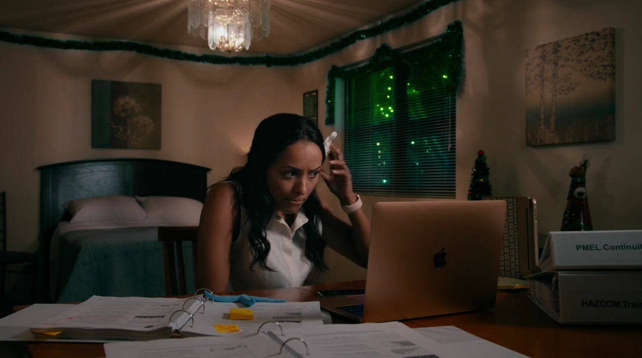 VampireDiariesWorld-dot-nl_OperationChristmasDrop2894.jpg