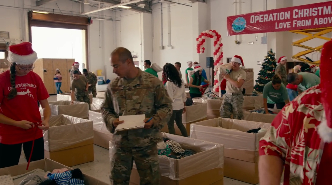 VampireDiariesWorld-dot-nl_OperationChristmasDrop3927.jpg