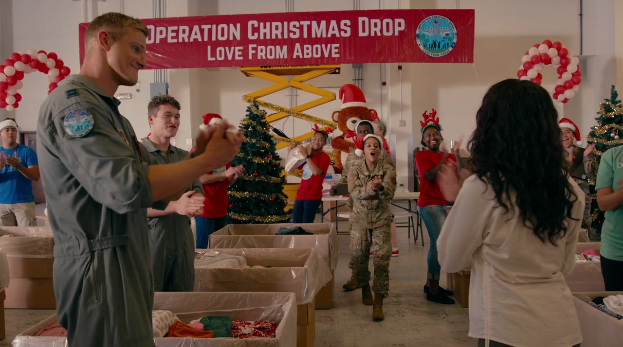 VampireDiariesWorld-dot-nl_OperationChristmasDrop3949.jpg