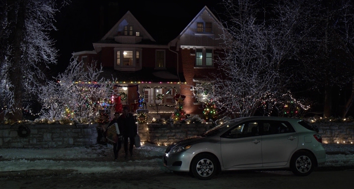 Charmed-Online-dot-nl_TheHolidayCalendar0559.jpg
