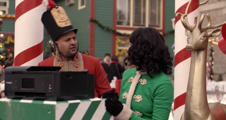 Charmed-Online-dot-nl_TheHolidayCalendar0941.jpg