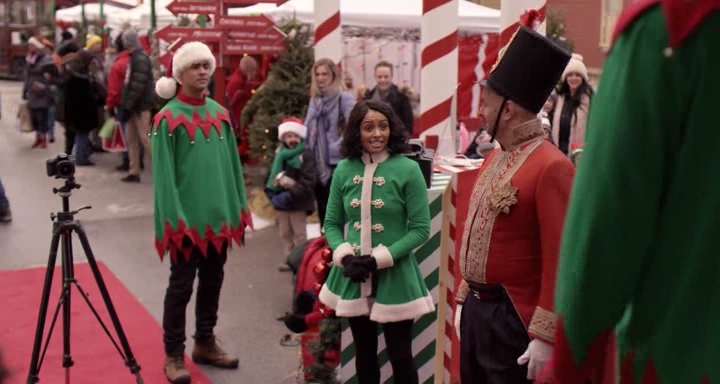 Charmed-Online-dot-nl_TheHolidayCalendar0980.jpg