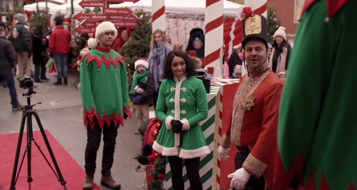 Charmed-Online-dot-nl_TheHolidayCalendar0983.jpg