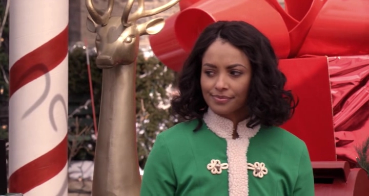 Charmed-Online-dot-nl_TheHolidayCalendar1002.jpg