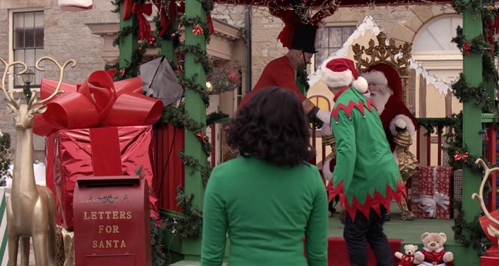 Charmed-Online-dot-nl_TheHolidayCalendar1008.jpg