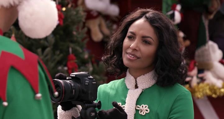 Charmed-Online-dot-nl_TheHolidayCalendar1016.jpg
