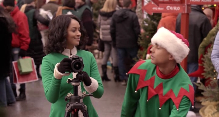 Charmed-Online-dot-nl_TheHolidayCalendar1022.jpg