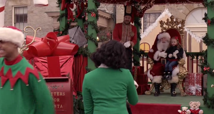 Charmed-Online-dot-nl_TheHolidayCalendar1029.jpg