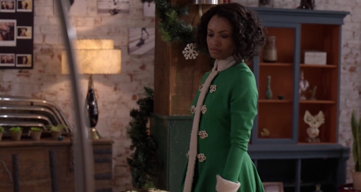 Charmed-Online-dot-nl_TheHolidayCalendar1182.jpg