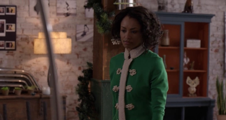 Charmed-Online-dot-nl_TheHolidayCalendar1184.jpg