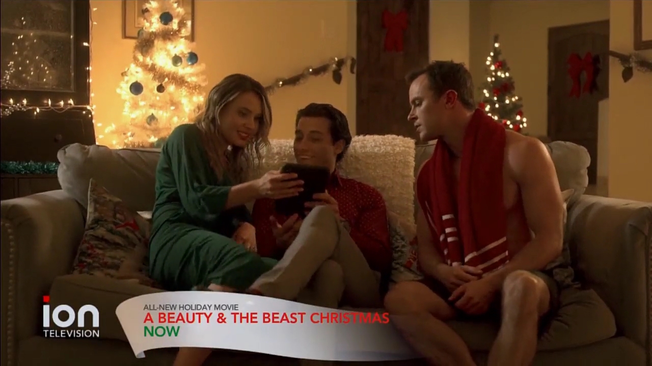 VampireDiariesWorld-dot-nl_ABeautyAndTheBeastChristmas1791.jpg