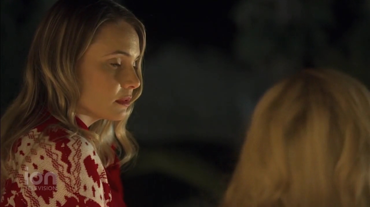 VampireDiariesWorld-dot-nl_ABeautyAndTheBeastChristmas3340.jpg