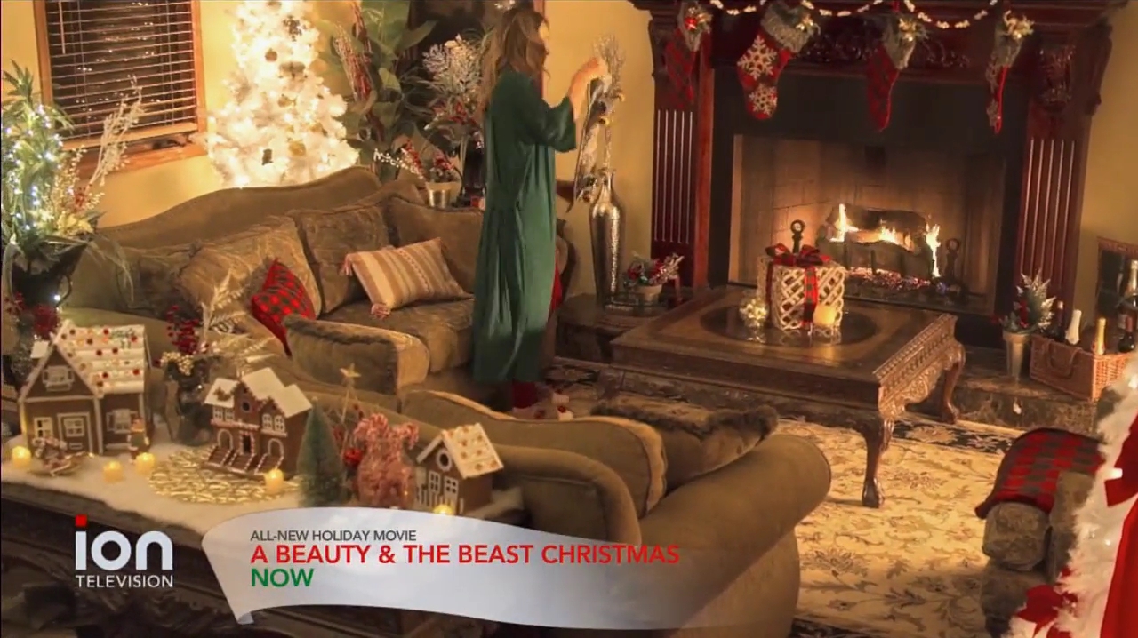 VampireDiariesWorld-dot-nl_ABeautyAndTheBeastChristmas4732.jpg