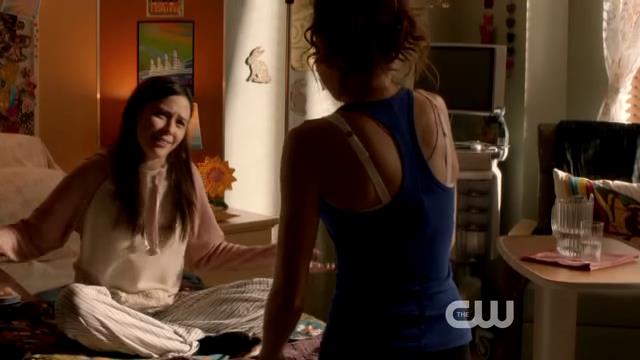 VampireDiariesWorld-dot-org_StarCrossedS01E01-0027.jpg