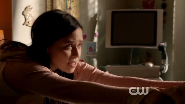 VampireDiariesWorld-dot-org_StarCrossedS01E01-0031.jpg