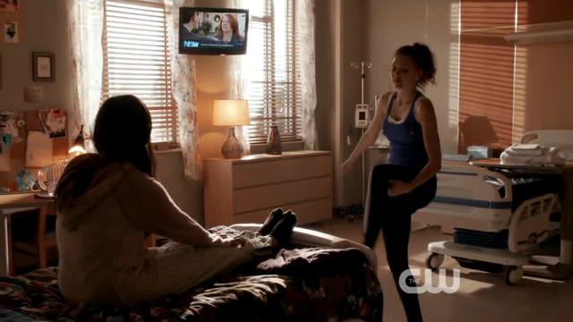 VampireDiariesWorld-dot-org_StarCrossedS01E01-0040.jpg