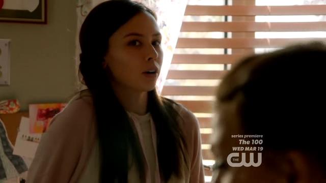 VampireDiariesWorld-dot-org_StarCrossedS01E01-0057.jpg