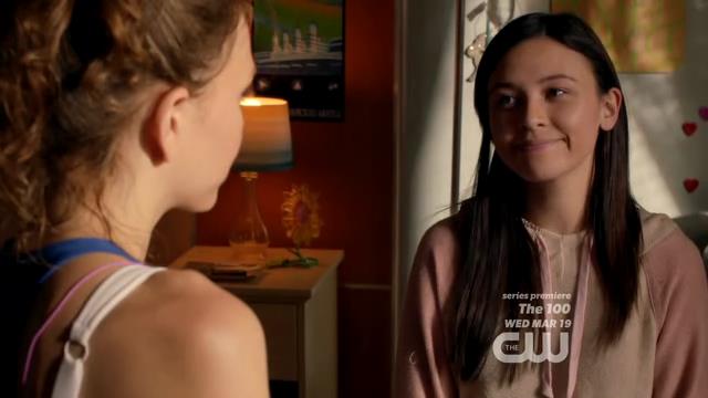 VampireDiariesWorld-dot-org_StarCrossedS01E01-0114.jpg