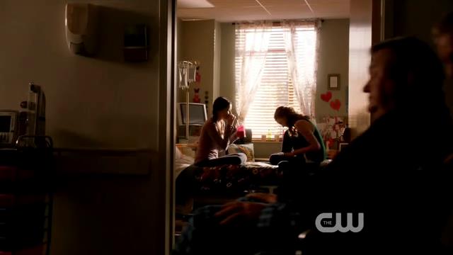 VampireDiariesWorld-dot-org_StarCrossedS01E01-0844.jpg