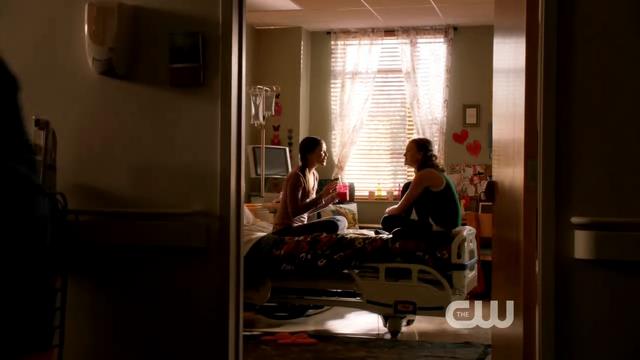 VampireDiariesWorld-dot-org_StarCrossedS01E01-0846.jpg