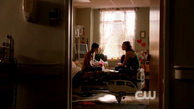 VampireDiariesWorld-dot-org_StarCrossedS01E01-0847.jpg