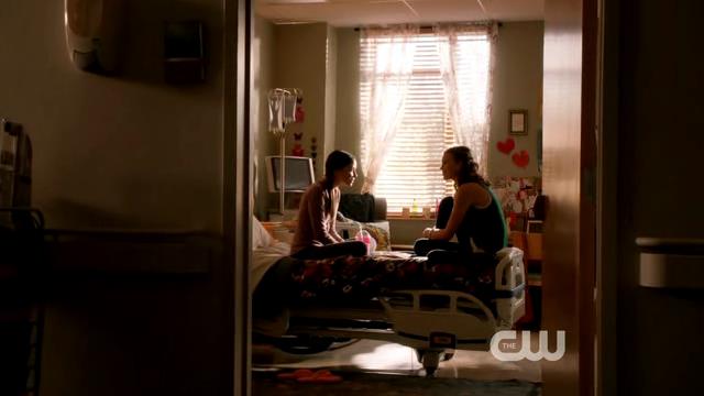 VampireDiariesWorld-dot-org_StarCrossedS01E01-0848.jpg