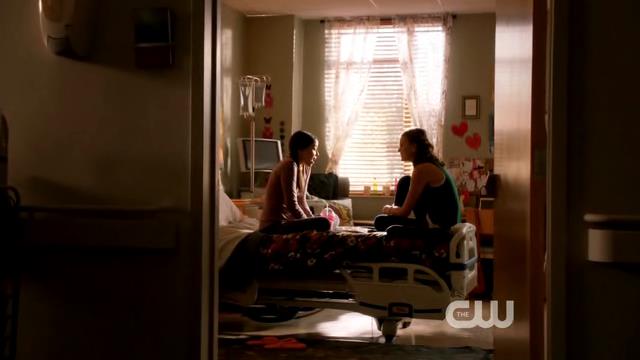 VampireDiariesWorld-dot-org_StarCrossedS01E01-0849.jpg