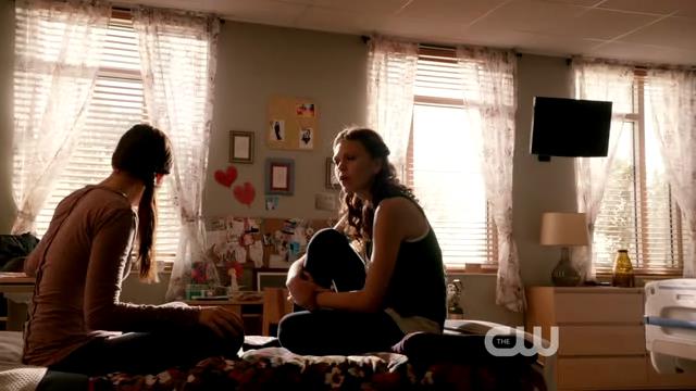 VampireDiariesWorld-dot-org_StarCrossedS01E01-0852.jpg