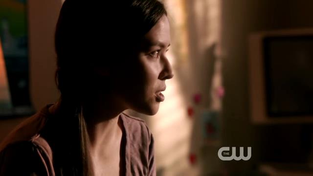 VampireDiariesWorld-dot-org_StarCrossedS01E01-0897.jpg