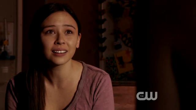 VampireDiariesWorld-dot-org_StarCrossedS01E01-0914.jpg