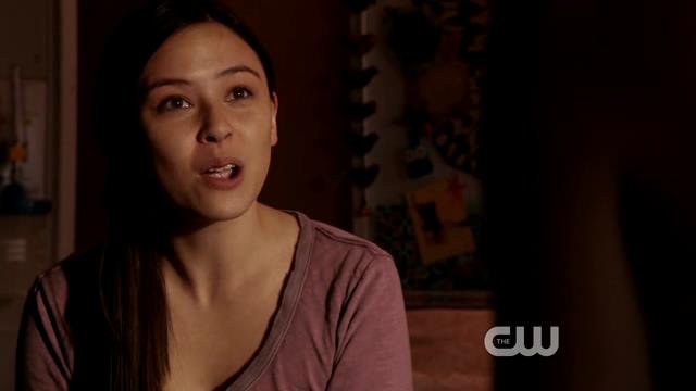 VampireDiariesWorld-dot-org_StarCrossedS01E01-0915.jpg