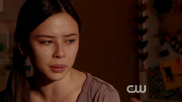 VampireDiariesWorld-dot-org_StarCrossedS01E01-0932.jpg