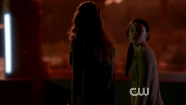 VampireDiariesWorld-dot-org_StarCrossedS01E01-0938.jpg