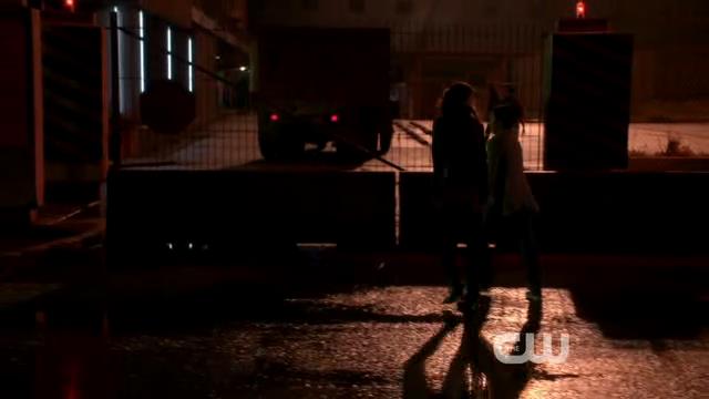 VampireDiariesWorld-dot-org_StarCrossedS01E01-0940.jpg