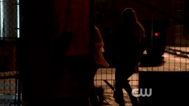 VampireDiariesWorld-dot-org_StarCrossedS01E01-0942.jpg