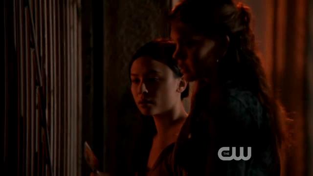 VampireDiariesWorld-dot-org_StarCrossedS01E01-0954.jpg