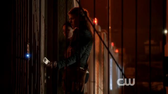 VampireDiariesWorld-dot-org_StarCrossedS01E01-0958.jpg