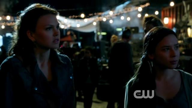 VampireDiariesWorld-dot-org_StarCrossedS01E01-1015.jpg