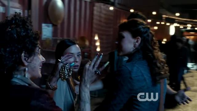 VampireDiariesWorld-dot-org_StarCrossedS01E01-1029.jpg