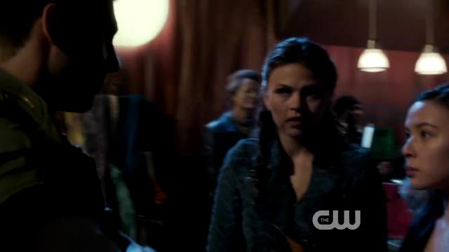 VampireDiariesWorld-dot-org_StarCrossedS01E01-1040.jpg